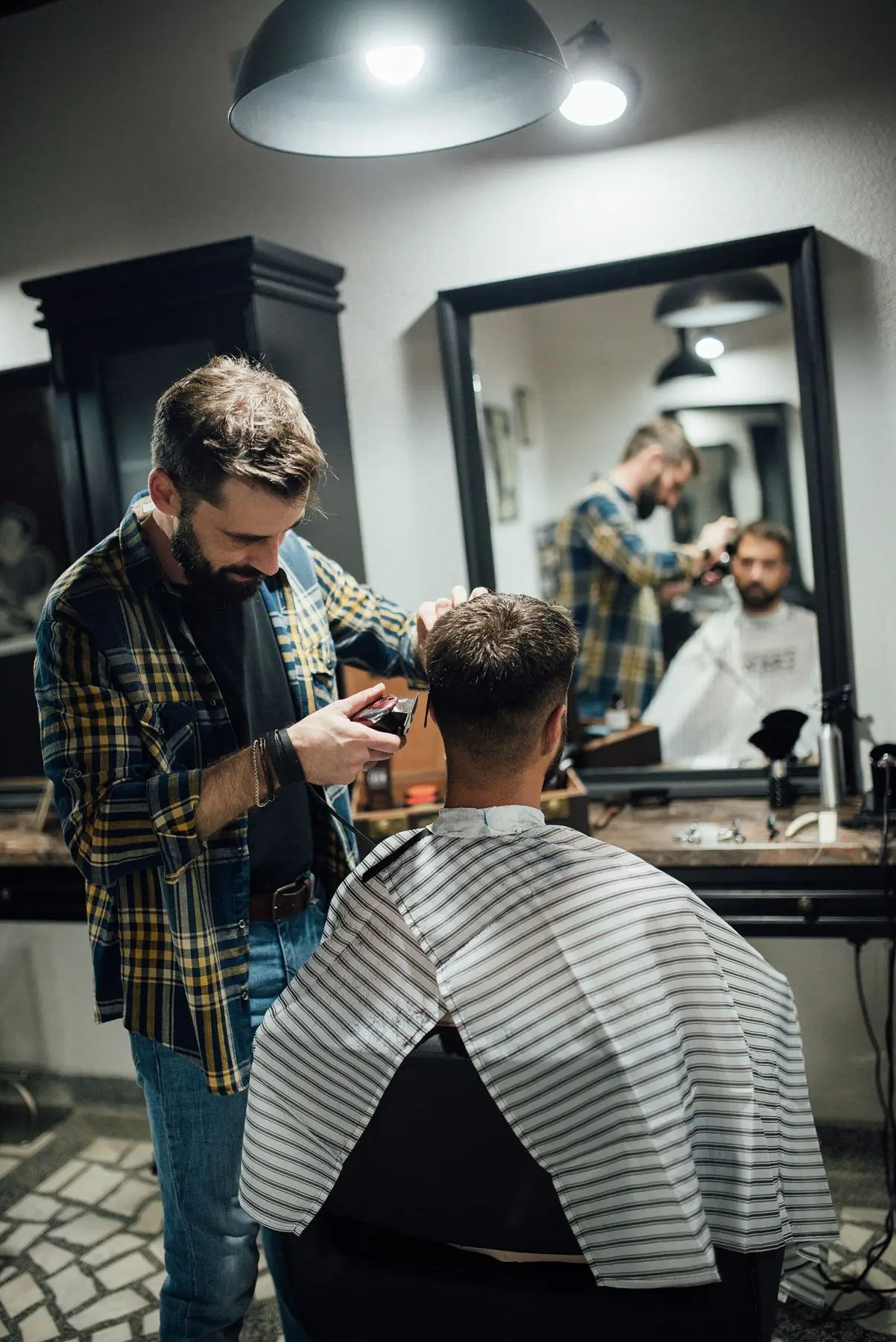 Chair one, mid-cut, in the long mirror