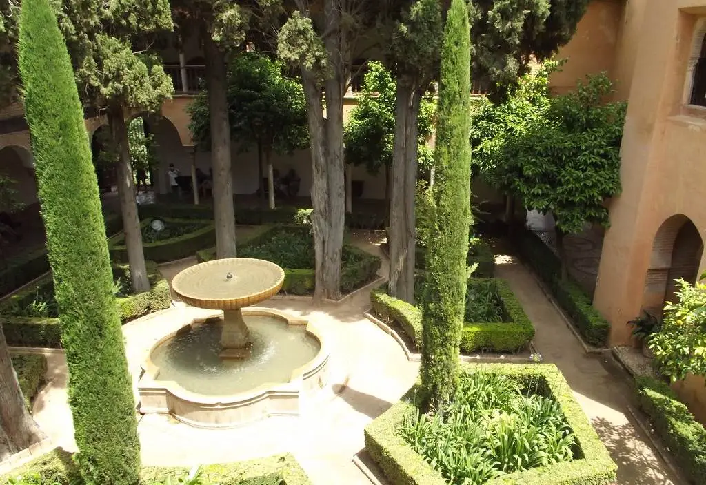 Alameda Courtyard, Seville, 2024